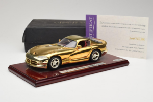 Dodge Viper GTS Gold Plated 23K Maisto 1:18 GP001 Metal — zdjęcie 8 z 8