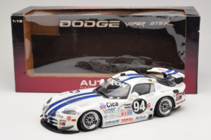 Dodge Viper GTS-R #94 Viper Team Oreca O. Beretta / T. Archer / D. Dupuy 24 Hours of Daytona 1997 AUTOart 1:18 89723 Metal — zdjęcie 8 z 8