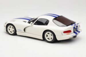 Dodge Viper GTS Stone White GT Spirit 1:18 GT940 Żywica — zdjęcie 5 z 6