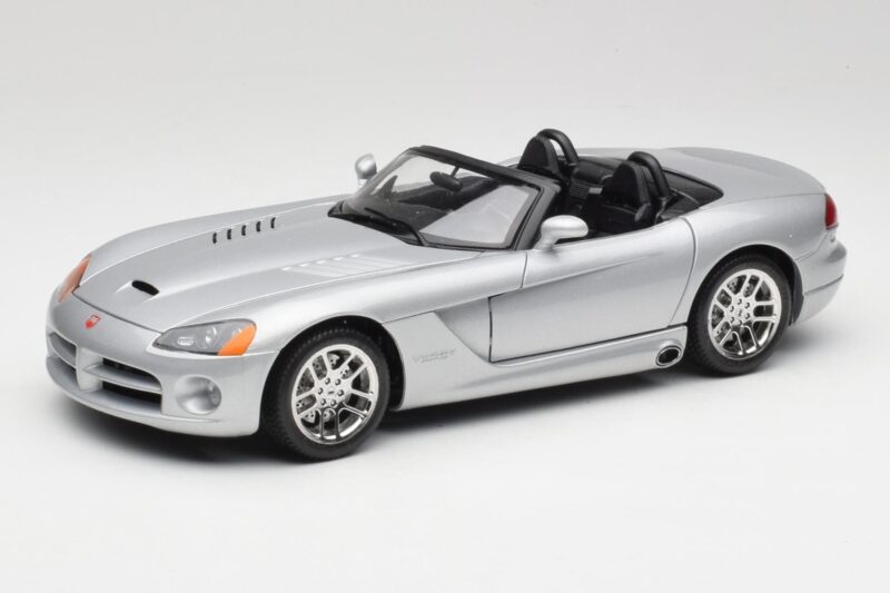 Dodge Viper SRT-10 Bright Srebrny Bburago 1:18 34908 Metal