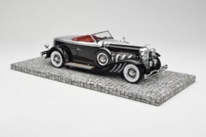 Duesenberg Model J Torpedo Disappearing Top Convertible Coupe Srebrny Czarny Minichamps 1:18 107150431 Żywica — zdjęcie 4 z 6