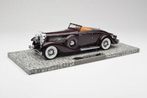 Duesenberg SJN Convertible Coupe Bordowy Minichamps 1:18 107150331 Metal
