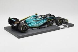 Aston Martin AMR22 Aramco #5 S. Vettel Abu Dhabi GP 2022 Last Race Collector's Edition Minichamps 1:18 117222205 Żywica — zdjęcie 3 z 7