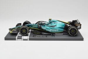 Aston Martin AMR22 Aramco #5 S. Vettel Abu Dhabi GP 2022 Last Race Collector's Edition Minichamps 1:18 117222205 Żywica