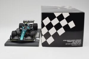 Aston Martin AMR22 Aramco #5 S. Vettel Abu Dhabi GP 2022 Last Race Collector's Edition Minichamps 1:18 117222205 Żywica — zdjęcie 6 z 7