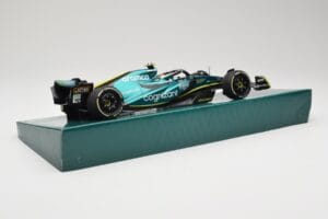 Aston Martin AMR22 #5 S. Vettel Last Race Abu Dhabi GP 2022 Minichamps 1:18 147222205 Żywica — zdjęcie 3 z 7