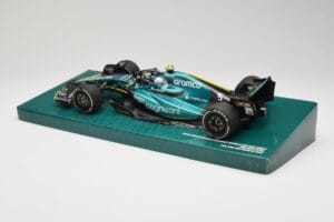 Aston Martin AMR22 #5 S. Vettel Last Race Abu Dhabi GP 2022 Minichamps 1:18 147222205 Żywica — zdjęcie 5 z 7