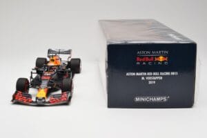 Aston Martin Red Bull Racing RB15 #33 M. Verstappen F1 2019 Minichamps 1:18 110190033 Metal — zdjęcie 6 z 7