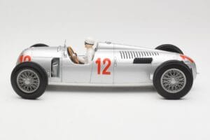 Auto Union Type C #12 H. Stuck Hungarian GP Budapest 1936 Minichamps 1:18 155361012 Metal — zdjęcie 3 z 6