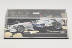 BMW Sauber F1.06 #16 N. Heidfeld BMW Sauber F1 Team 2006 Minichamps 1:43 400060016 Metal — zdjęcie 4 z 5