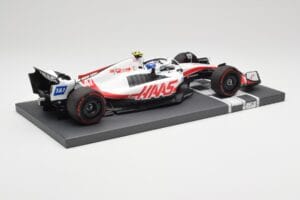 Haas VF-22 #47 M. Schumacher Brazilian GP 2022 Minichamps 1:18 117222147 Żywica — zdjęcie 3 z 7