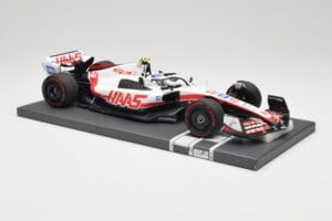 Haas VF-22 #47 M. Schumacher Brazilian GP 2022 Minichamps 1:18 117222147 Żywica — zdjęcie 4 z 7