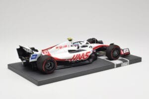 Haas VF-22 #47 M. Schumacher British GP 2022 Minichamps 1:18 117221047 Żywica — zdjęcie 3 z 7