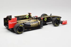 Lotus Renault GP R31 #10 B. Senna F1 2011 Minichamps 1:18 150110079-C1 Metal — zdjęcie 2 z 7