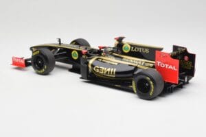 Lotus Renault GP R31 #10 B. Senna F1 2011 Minichamps 1:18 150110079-C1 Metal — zdjęcie 5 z 7