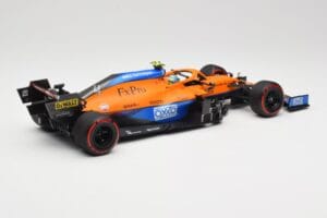 McLaren MCL35M #4 L. Norris Pole Position Russian GP 2021 Minichamps 1:18 530213404 Metal — zdjęcie 2 z 7