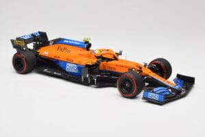McLaren MCL35M #4 L. Norris Pole Position Russian GP 2021 Minichamps 1:18 530213404 Metal — zdjęcie 4 z 7