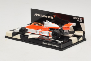 McLaren M26 Ford J. Hunt F1 1977 Minichamps 1:43 530774301 Metal — zdjęcie 3 z 5