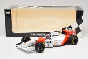 McLaren Ford MP4/8 #7 M. Andretti European GP 1993 Minichamps 1:18 530931827 Żywica — zdjęcie 6 z 7