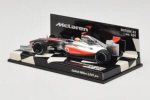 McLaren Mercedes MP4-24 #1 L. Hamilton Showcar 2009 Minichamps 1:43 530094371 Metal — zdjęcie 3 z 5