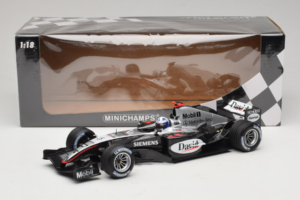 McLaren MP4/19 Mercedes D. Coulthard F1 2004 Minichamps 1:18 530041805 Metal — zdjęcie 7 z 7