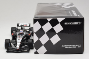 McLaren MP4/19 Mercedes K. Raikkonen F1 2004 Minichamps 1:18 530041806 Metal — zdjęcie 6 z 7