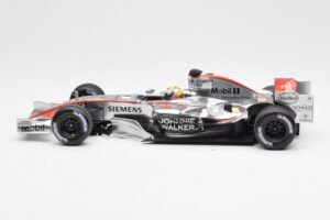 McLaren Mercedes MP4-21 #4 J.P. Montoya F1 2006 Minichamps 1:18 530061804 Metal — zdjęcie 3 z 6