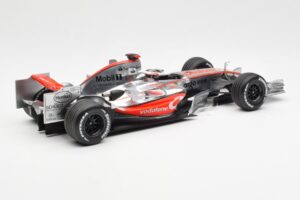 McLaren MP4-21 Mercedes #4 J-P. Montoya Showcar 2006 Minichamps 1:18 MONTOYA002 Metal — zdjęcie 2 z 6