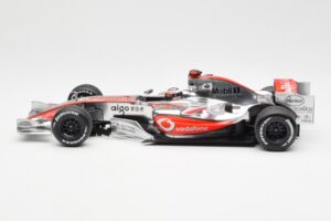 McLaren MP4-21 Mercedes #4 J-P. Montoya Showcar 2006 Minichamps 1:18 MONTOYA002 Metal — zdjęcie 3 z 6
