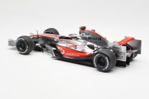 McLaren MP4-21 Mercedes #4 J-P. Montoya Showcar 2006 Minichamps 1:18 MONTOYA002 Metal — zdjęcie 5 z 6
