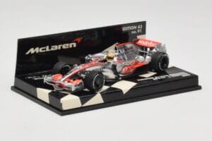 McLaren Mercedes MP4-23 #22 L. Hamilton Race Car 2008 Minichamps 1:43 530084322 Metal — zdjęcie 2 z 5