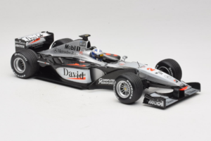 McLaren MP4-15 #2 D. Coulthard F1 2000 Minichamps 1:18 B66962118 Metal — zdjęcie 4 z 6