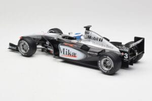 McLaren MP4-16 #4 M. Häkkinen F1 2001 Hot Wheels 1:18 50198 Metal — zdjęcie 5 z 6