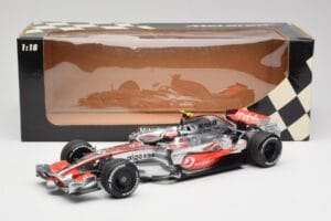 McLaren MP4-22 #2 L. Hamilton Canadian GP Winner 2007 Minichamps 1:18 530071822 Metal — zdjęcie 6 z 6