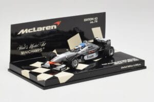McLaren MP4/98T 2-Seater M. Hakkinen / E. Hakkinen F1 2000 Minichamps 1:43 530984378 Metal — zdjęcie 2 z 4