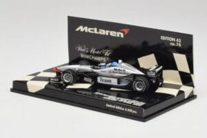 McLaren MP4/98T 2-Seater M. Hakkinen / E. Hakkinen F1 2000 Minichamps 1:43 530984378 Metal — zdjęcie 3 z 4