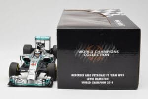 Mercedes AMG Petronas W05 #44 L. Hamilton F1 World Champion 2014 Minichamps 1:18 186140044 Metal — zdjęcie 6 z 7