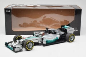 Mercedes AMG Petronas W05 #44 L. Hamilton F1 World Champion 2014 Minichamps 1:18 186140044 Metal — zdjęcie 7 z 7