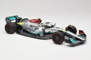 Mercedes AMG W13 E Performance Petronas #44 L. Hamilton Spanish GP 2022 Minichamps 1:18 110220044 Metal — zdjęcie 4 z 7