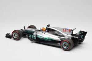 Mercedes AMG W08 EQ Power+ Petronas #44 L. Hamilton F1 World Champion 2017 Minichamps 1:18 186170044 Żywica — zdjęcie 5 z 7