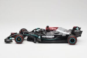 Mercedes AMG W12 Petronas #44 L. Hamilton Spanish GP 100th Pole 2021 Minichamps 1:18 110210444 Żywica — zdjęcie 3 z 7