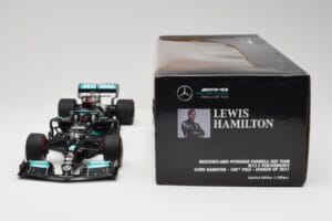 Mercedes AMG W12 Petronas #44 L. Hamilton Spanish GP 100th Pole 2021 Minichamps 1:18 110210444 Żywica — zdjęcie 6 z 7