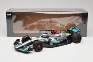 Mercedes AMG W13 E Performance Petronas #44 L. Hamilton Brazilian GP 2022 Minichamps 1:18 110222144 Żywica — zdjęcie 7 z 7