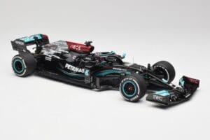Mercedes AMG W12 #44 L. Hamilton Bahrain GP 2021 Minichamps 1:18 110210144 Metal — zdjęcie 4 z 7