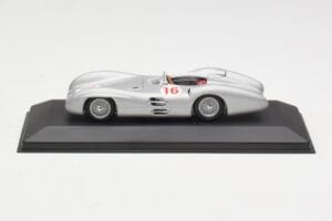 Mercedes W196 Streamliner #16 J.M. Fangio GP Italy Winner 1954 Minichamps 1:43 432543016 Metal