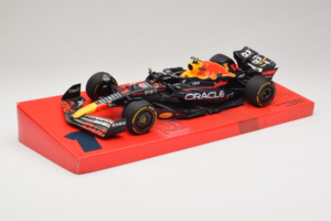 Red Bull Racing RB18 #1 M. Verstappen Oracle Winner Dutch GP 2022 Minichamps 1:18 113223501 Metal — zdjęcie 2 z 7