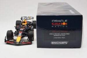 Red Bull Racing RB20 #11 S. Perez Bahrain GP 2024 Minichamps 1:18 110240111 Metal — zdjęcie 6 z 7