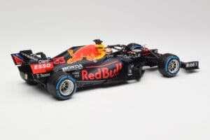 Red Bull Racing Honda RB16B #33 M. Verstappen Turkish GP 2nd Place 2021 Minichamps 1:18 110211633 Metal — zdjęcie 2 z 7