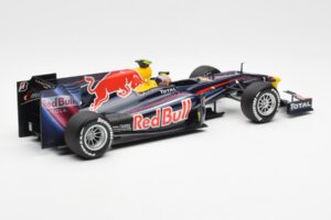 Red Bull RB6 #7 M. Webber Red Bull Racing Showcar 2010 Minichamps 1:18 150100076-R1 Metal — zdjęcie 2 z 6
