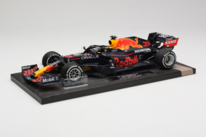Red Bull Racing RB16B #33 M. Verstappen Monaco GP Winner 2021 Minichamps 1:18 113210533-R1 Żywica — zdjęcie 2 z 6